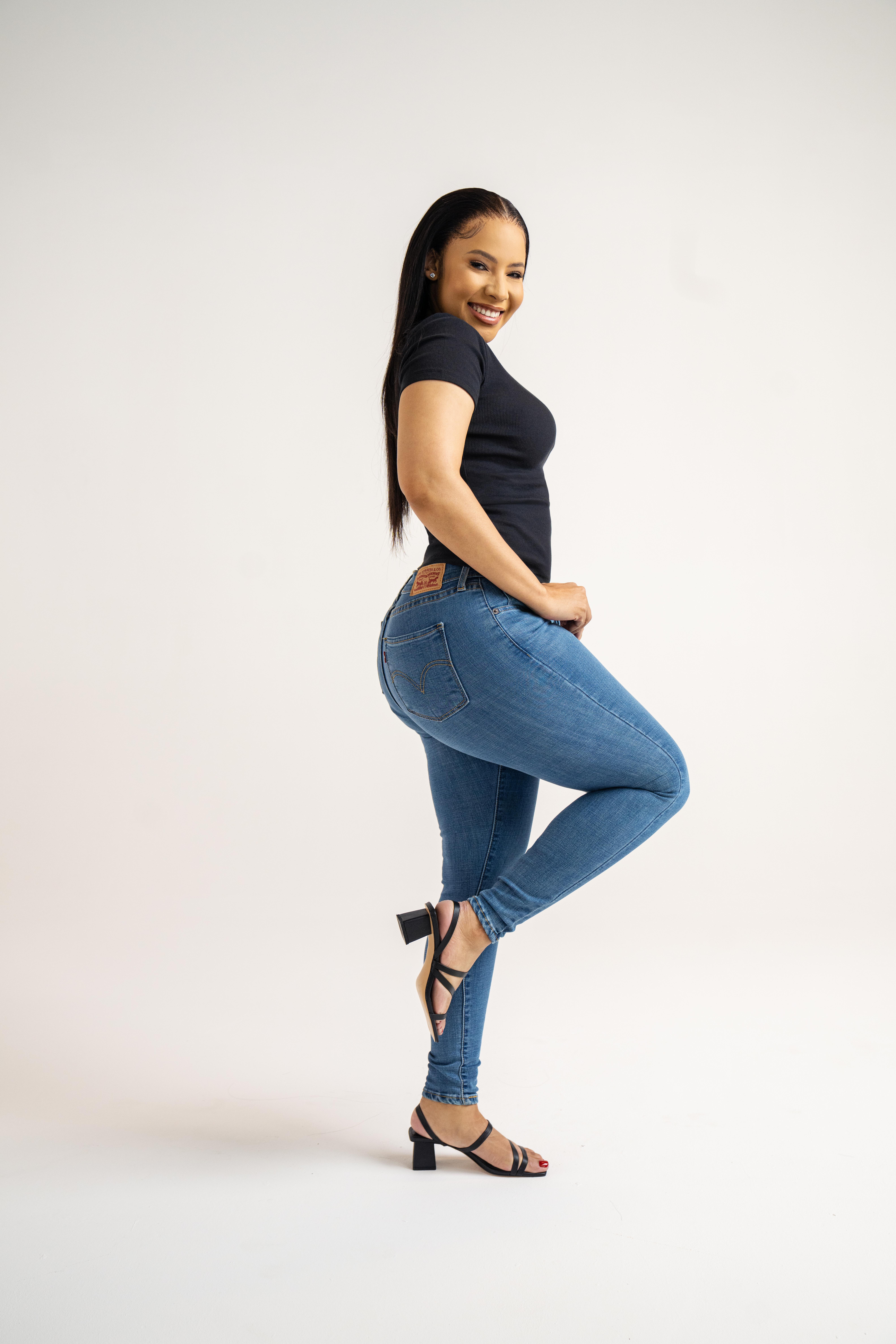CELEBRATE YOUR CURVES WITH THULI PHONGOLO AND Levi's® CURVY