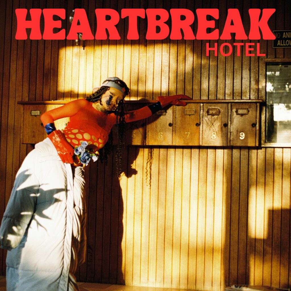 Money Badoo, Heartbreak Hotel