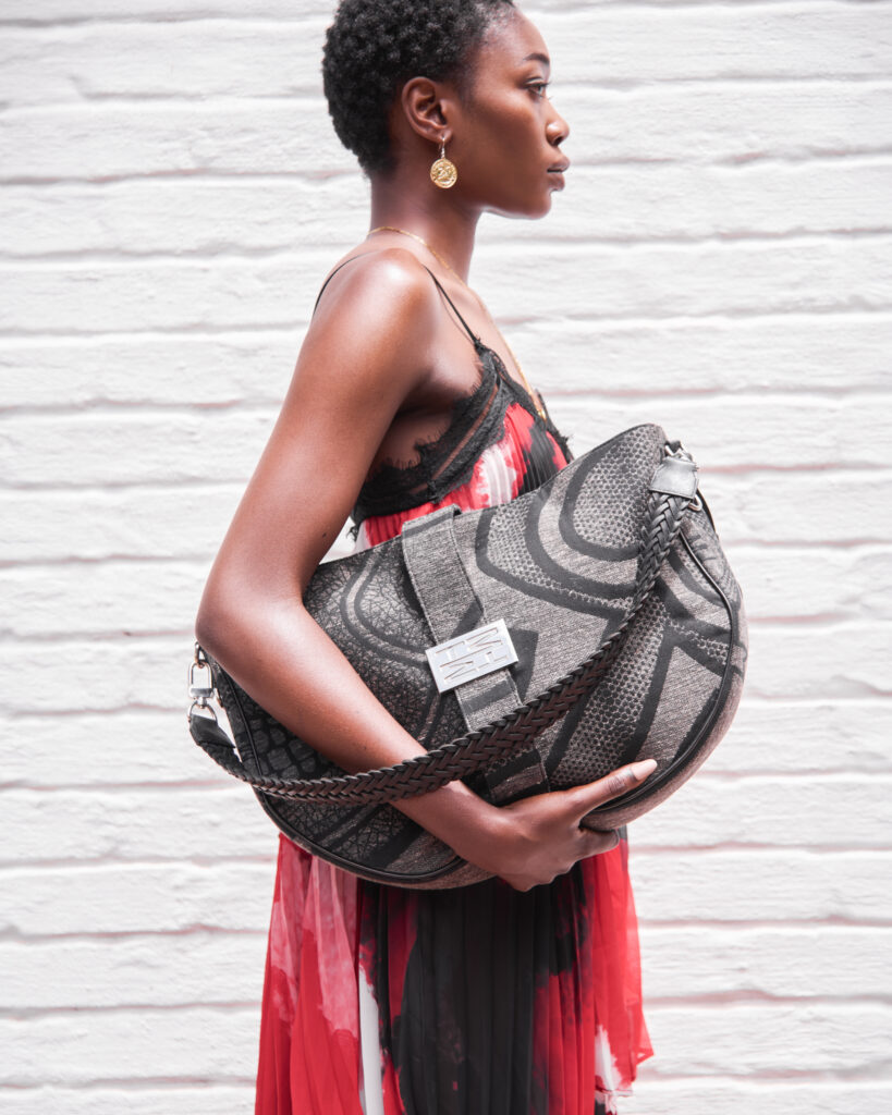 Weylandtsxthebe ￼sofa & Bag With Model 597