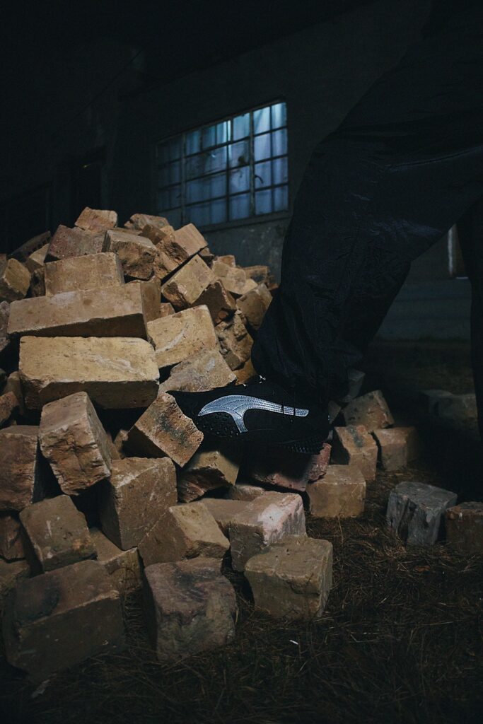 Puma mostro og black silver 02