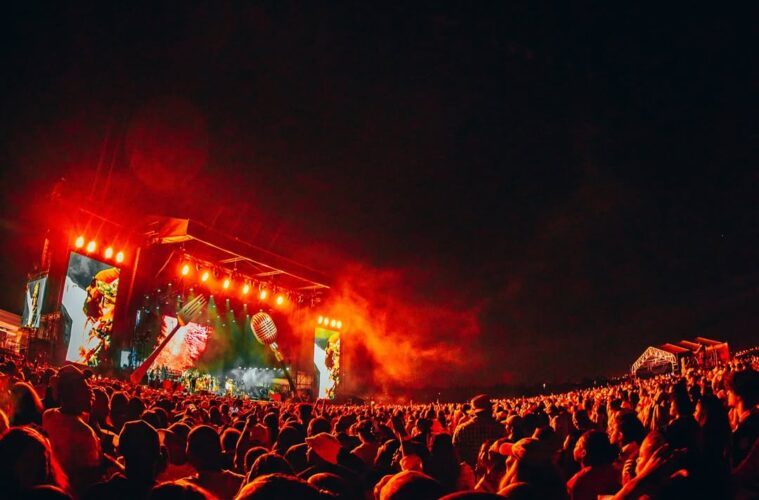 Ms. lauryn hill. every lyric. every note, felt timeless. a show wrapped in power, soul, nostalgi (1)