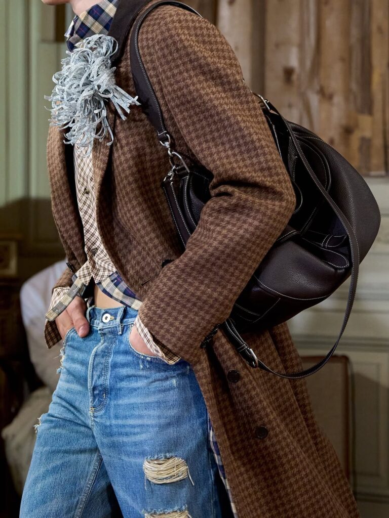 @dior men’s spring 2027 is channeling a grungy aristocratic spirit, one that mixes formalwear wi (1)