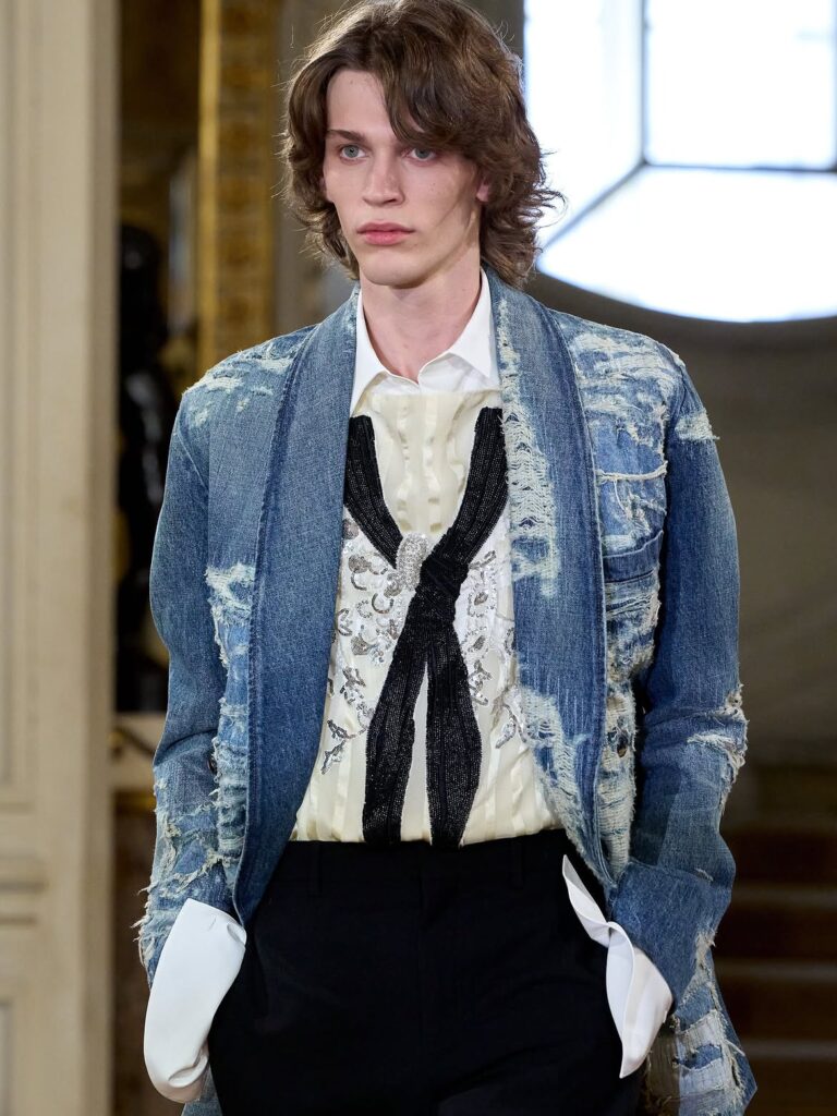@dior men’s spring 2027 is channeling a grungy aristocratic spirit, one that mixes formalwear wi (3)