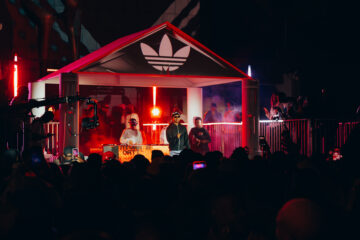 Hood 07243