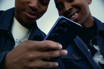Jimmy and Cheddar's Samsung S26 Review