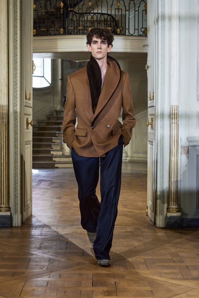 Https hypebeast.com image 2026 06 26 dior men summer 2027 collection paris fashion week runway show info 17 scaled