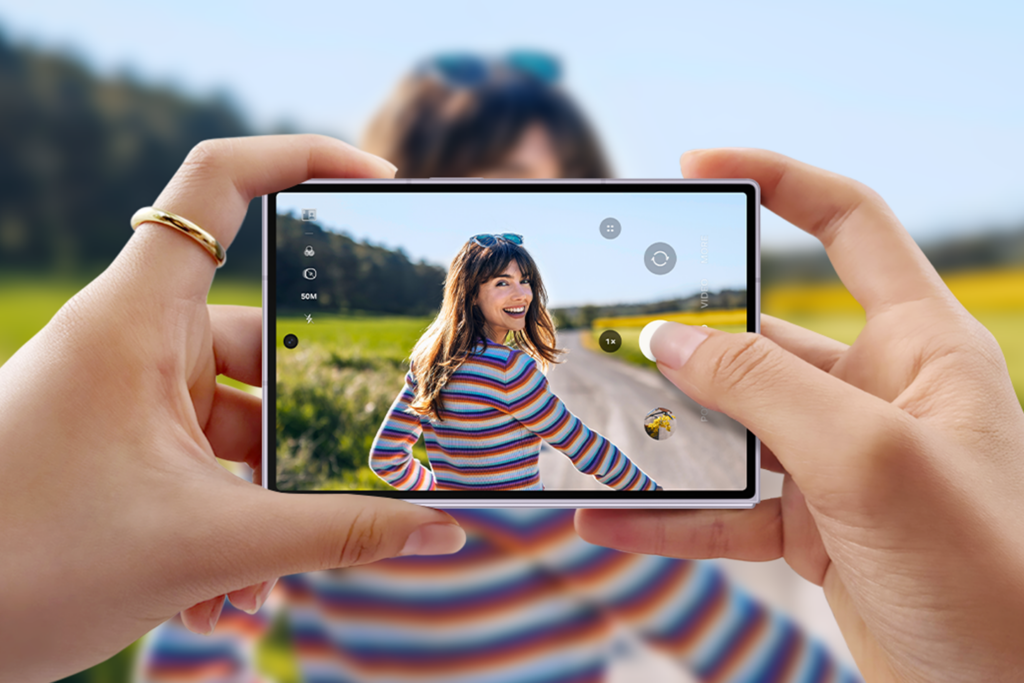 6 Samsung Galaxy Z Fold8 Camera Dual 50MP