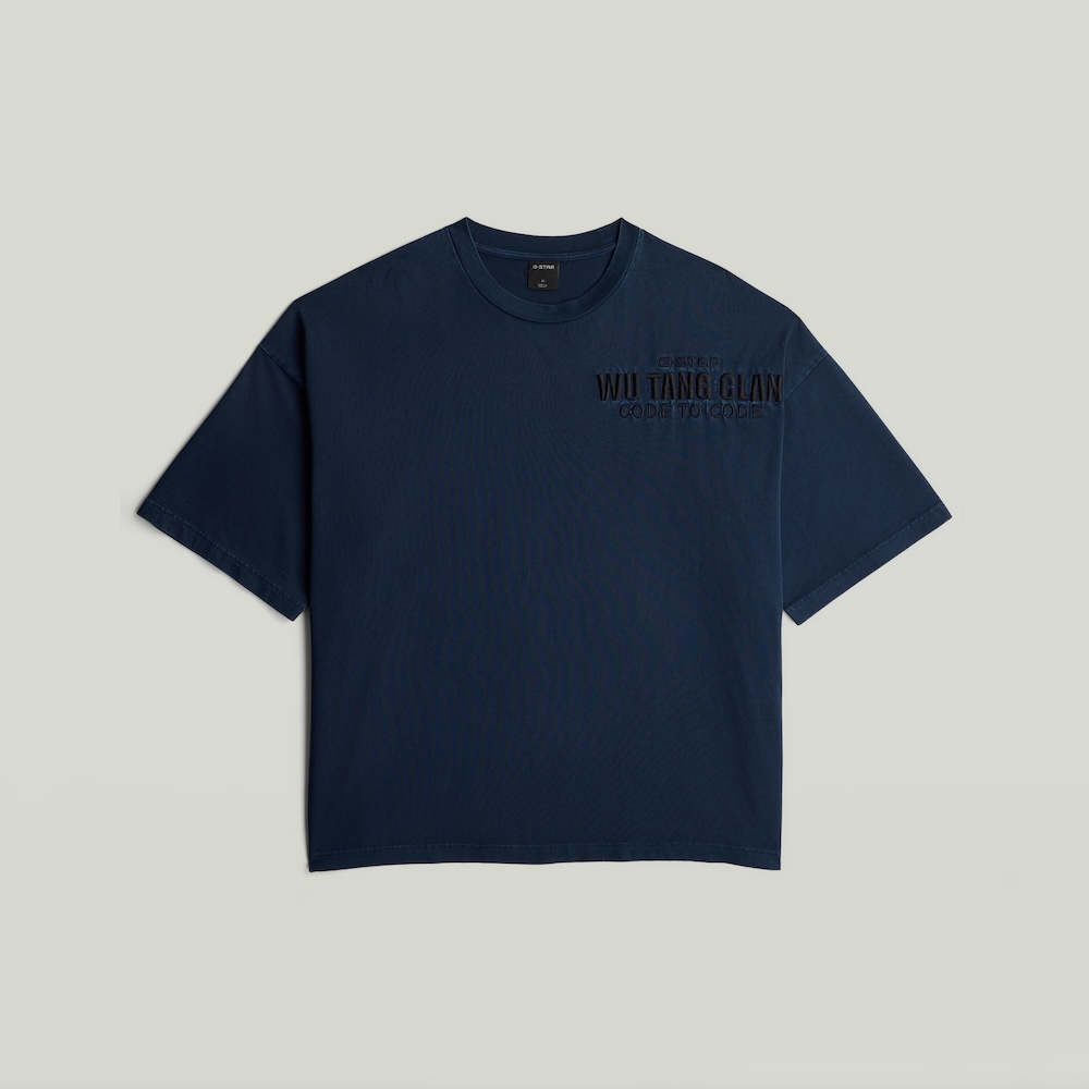D32050 G060 B695 M04